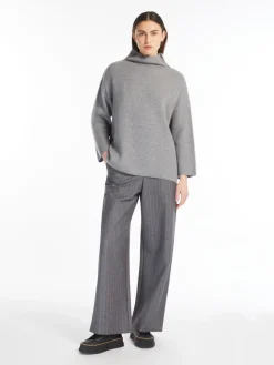 Boxy wool jumper