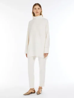 Cashmere knit trousers