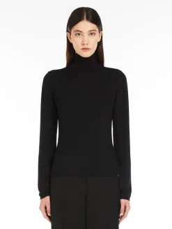 Cashmere polo-neck jumper