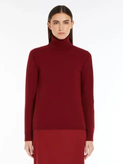 Cashmere polo-neck jumper