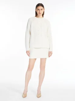 Cashmere yarn jumper