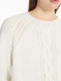 Cashmere yarn jumper