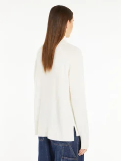 Cashmere yarn polo-neck sweater