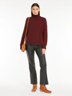 Cashmere yarn polo-neck sweater