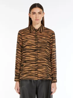 Classic shirt in printed silk