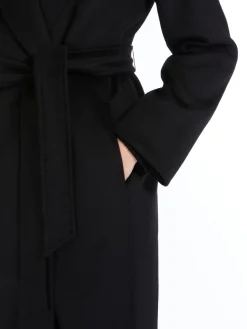 Coat in wool drap