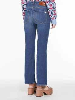 Comfortable denim cropped jeans