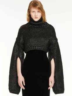 Cropped jumper