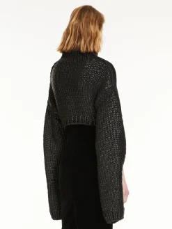 Cropped jumper