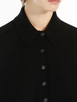 Detachable-collar cardigan