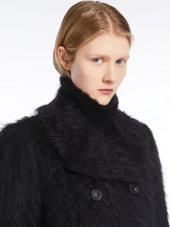 Double-breasted coat in long-pile fabric