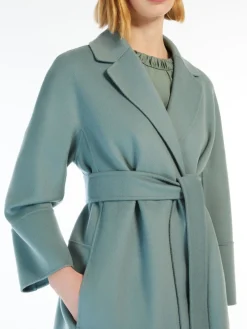 Double-faced short wool coat
