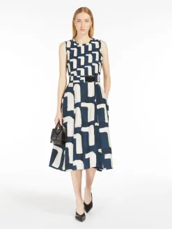 Dress in printed poplin