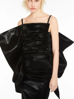 Dress with oversize flounce
