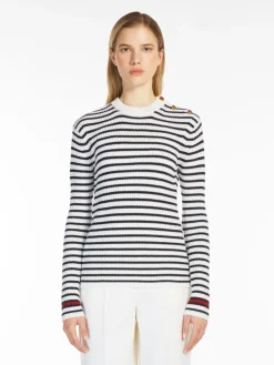 Fitted wool jumper