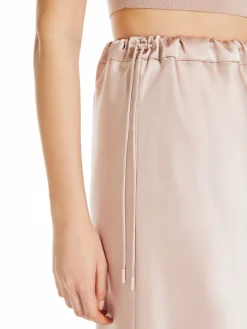 Flared skirt in matte satin
