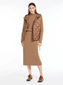 Gilet in quilted water-repellent canvas