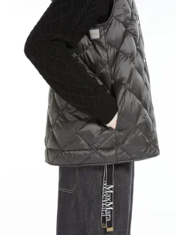Gilet in quilted water-repellent canvas