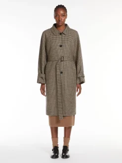 Houndstooth wool coat