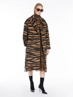 Jacquard alpaca and wool coat