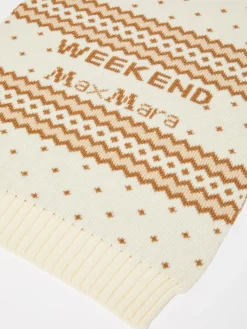 Jacquard-knit wool scarf