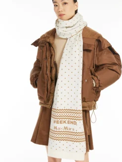 Jacquard-knit wool scarf