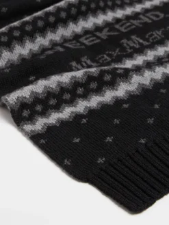 Jacquard-knit wool scarf