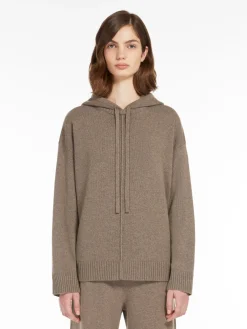 Knitted hoodie