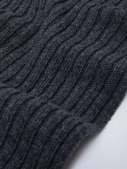 Long wool scarf