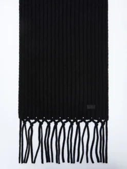 Long wool scarf
