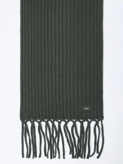 Long wool scarf