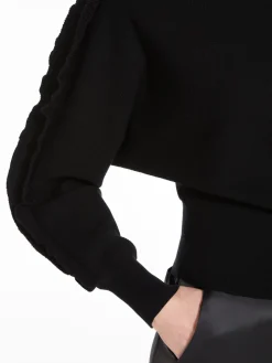 One-shoulder viscose jumper