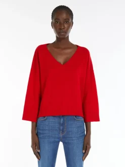 Oversized cashmere sweater