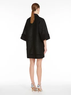 Oversized coat in mesh jersey