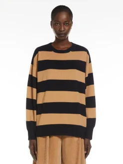 Oversized wool and cashmere jumper