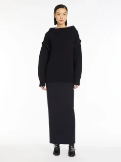 Oversized wool jumper
