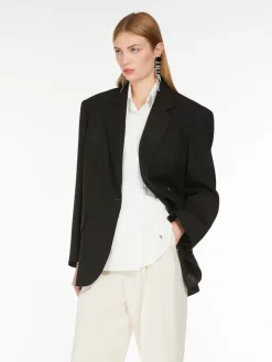 Oversized woollen cloth blazer