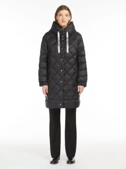 Parka in water-repellent canvas with hood