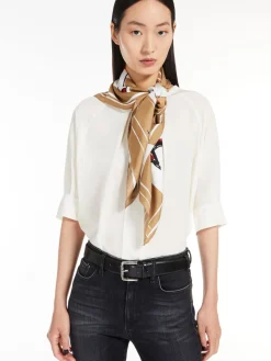 Printed silk square foulard