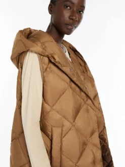 Quilted technical fabric gilet