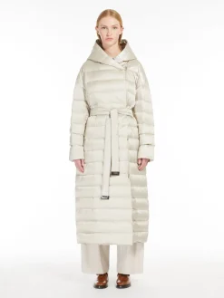 Reversible robe coat in water-repellent satin