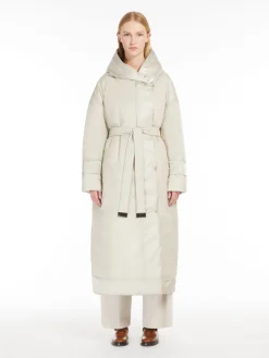 Reversible robe coat in water-repellent satin