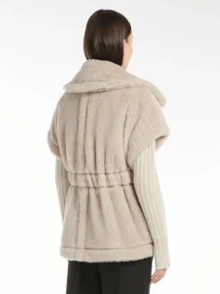 Short cape in alpaca and wool Teddy fabric