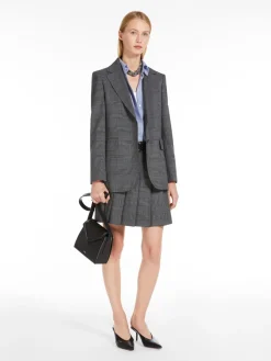 Short wool blend pleated skirt