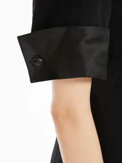 Short-sleeved mini dress