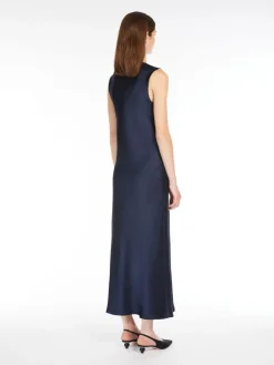 Slim-fit satin dress