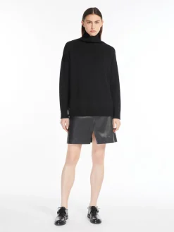 Soft wool knit jumper