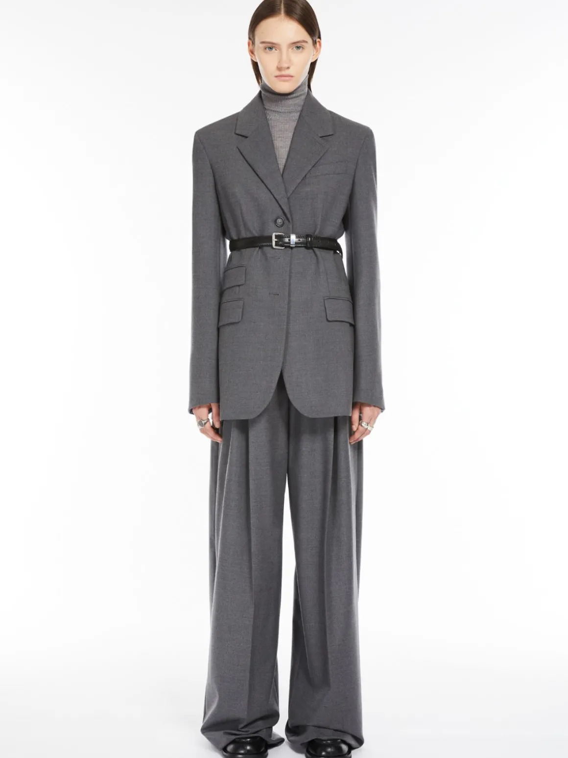 Stretch flannel tailored blazer