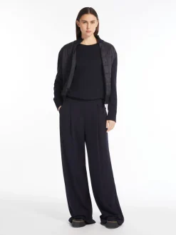 Stretch viscose yarn jacket
