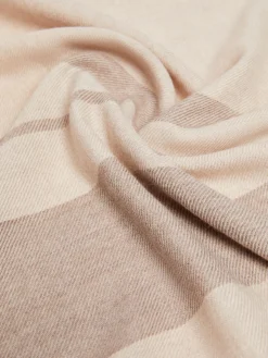 Striped wool scarf